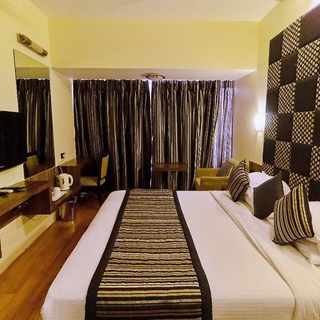 Hotel Silver Inn Mumbai Kültér fotó